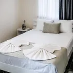 Mesey Hotel *